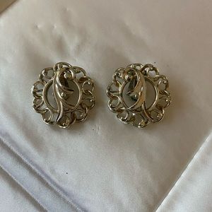 Set of 2 vintage Sarah Coventry clip on earrings